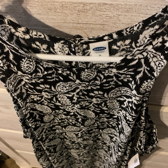 Old Navy NWT Black & White Blouse - Picture 3 of 4